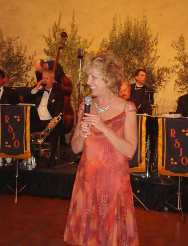 Harvest_Hostess